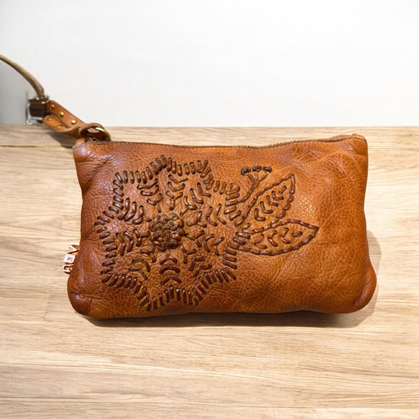 Deanna Pouch Honey - art n vintage store